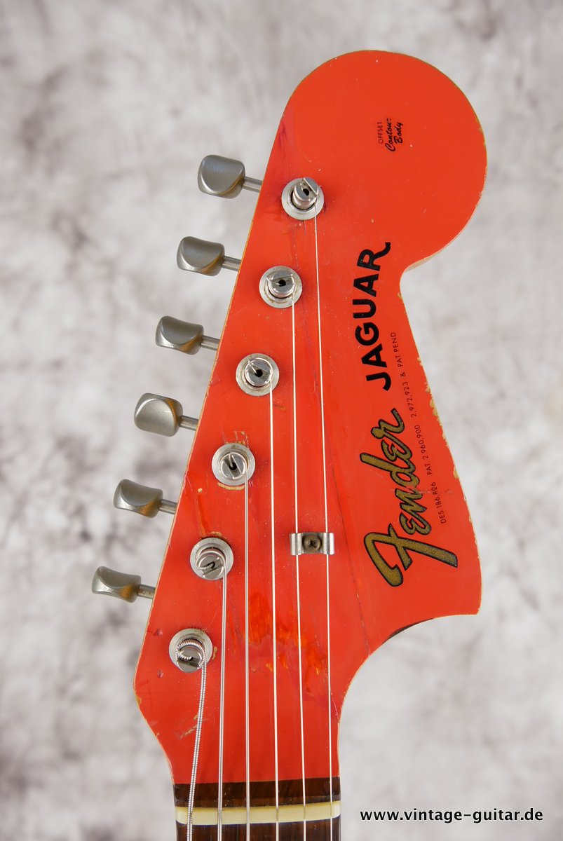 img/vintage/4166/Fender-Jaguar-fiesta-red-1964-009.JPG