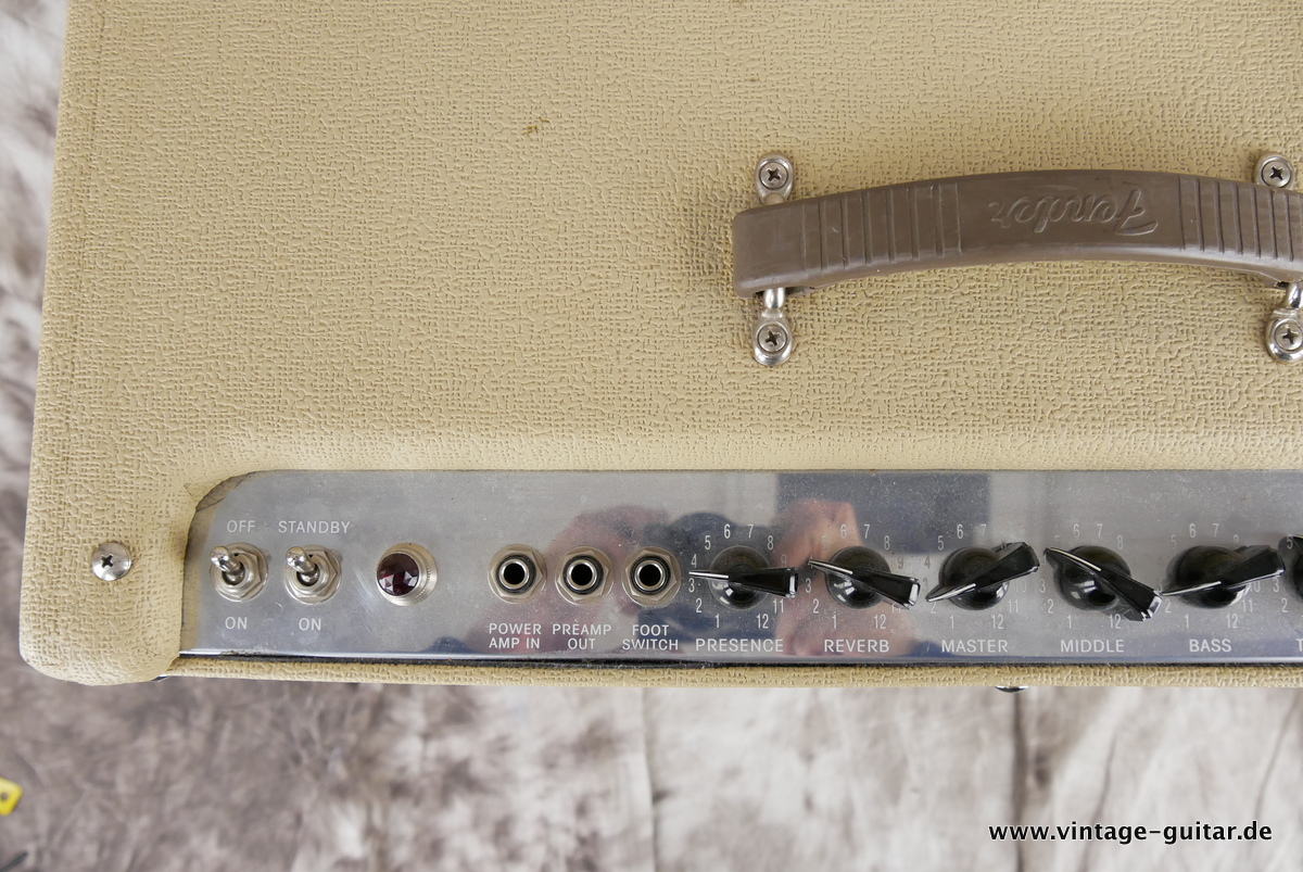 img/vintage/4167/Fender_Blues_Deluxe_USA_white_tolex_1995-006.JPG