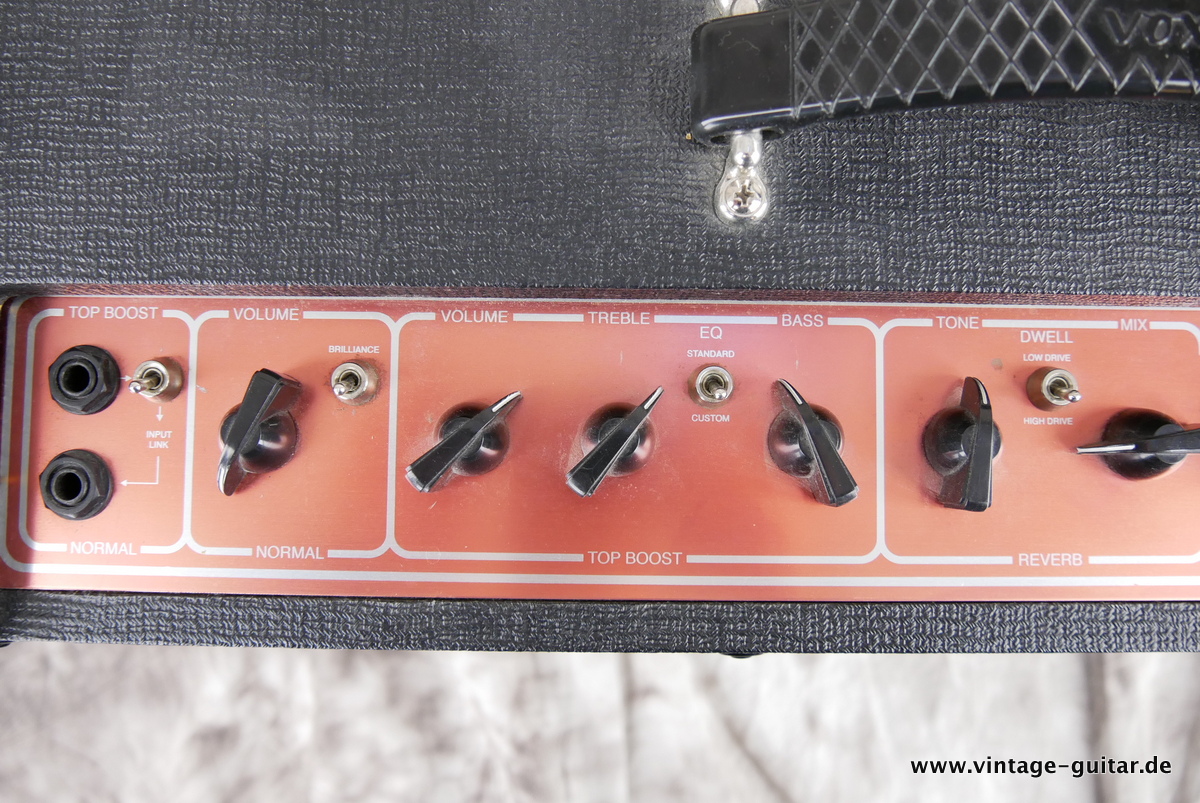 img/vintage/4172/Vox_AC_30_CCH_Top_black_2010-005.JPG