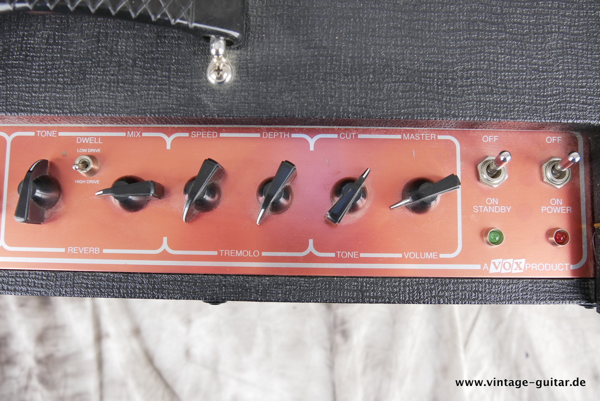 img/vintage/4172/Vox_AC_30_CCH_Top_black_2010-006.JPG