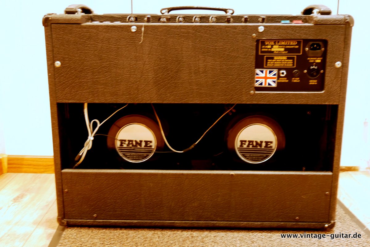 Vox-AC-30-Top-Boost-Reverb-1990-002.JPG