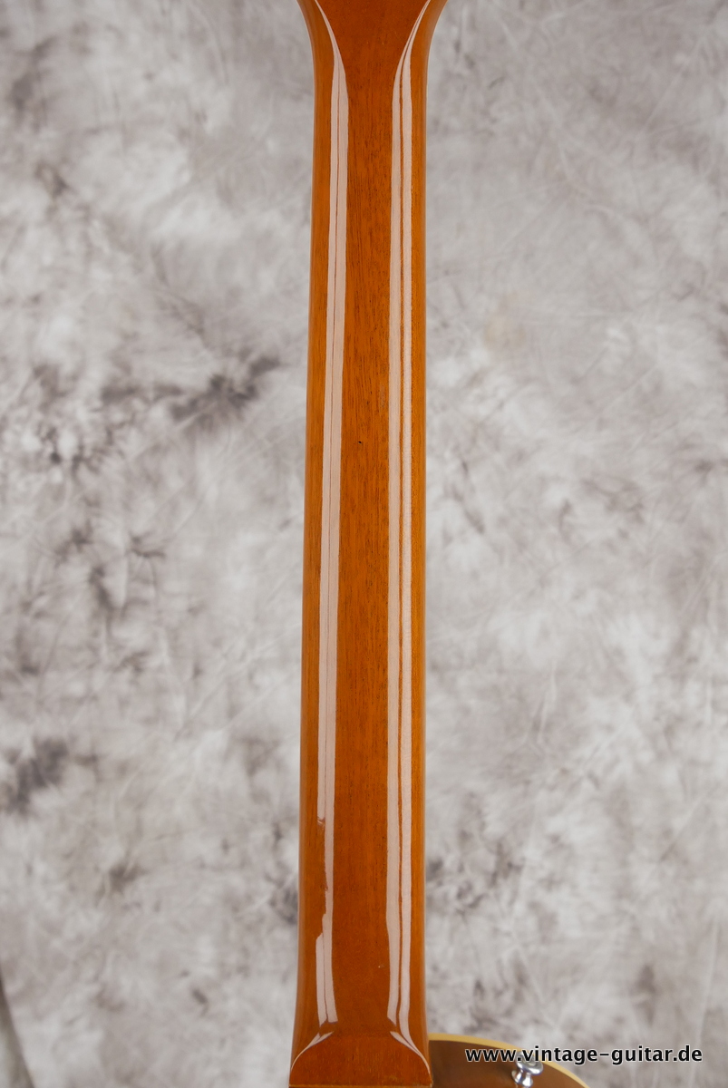 img/vintage/4197/Gibson_Les_Paul_Standard_57RI_Historic_Custom_Goldtop_2002-012.JPG