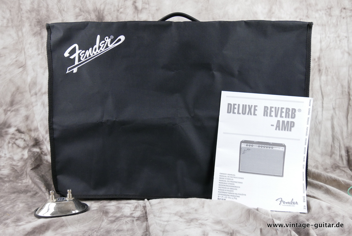 img/vintage/4204/Fender_68_Custom_Deluxe_Reverb_black_2016-010.JPG