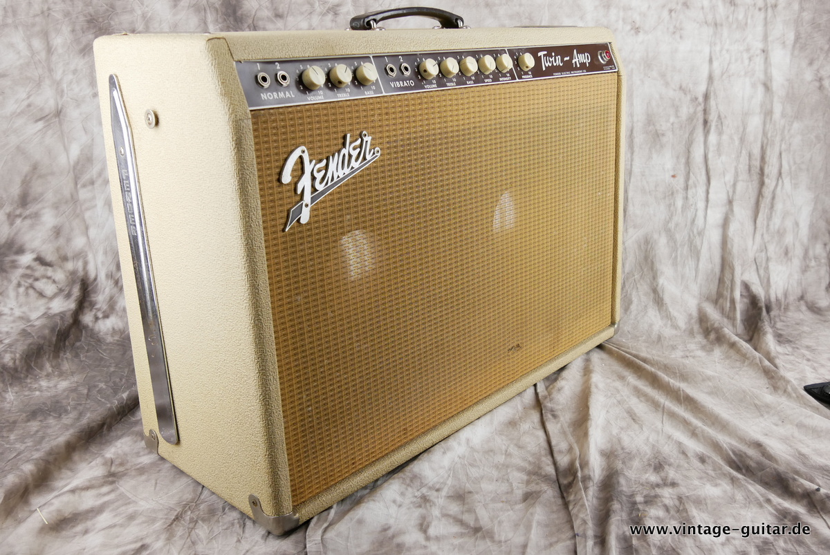 img/vintage/4209/Fender_Twin_Amp_blonde_JBL_1963-003.JPG