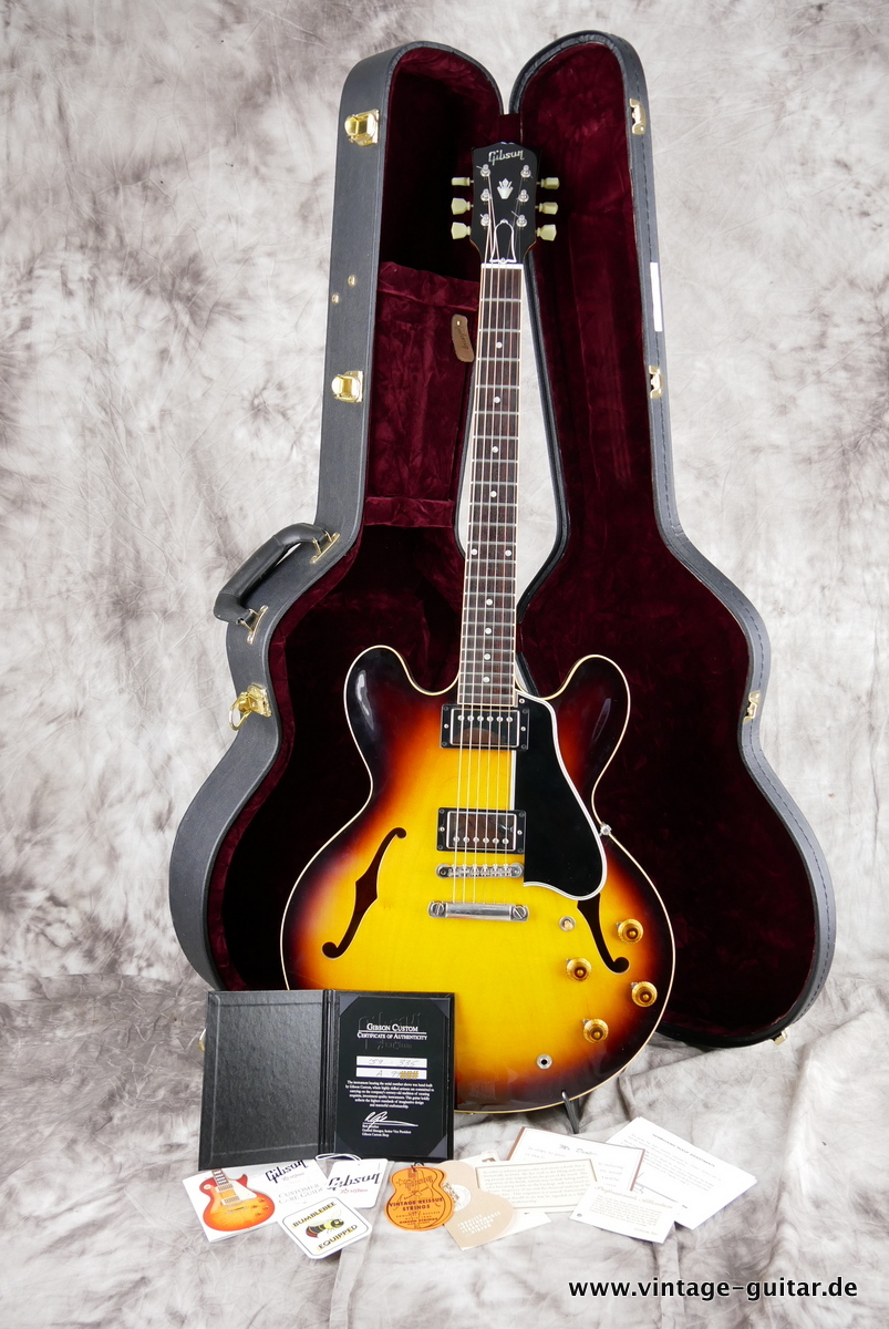 Gibson_ES_335_59_Custom_Shop_sunburst_2009-014.JPG