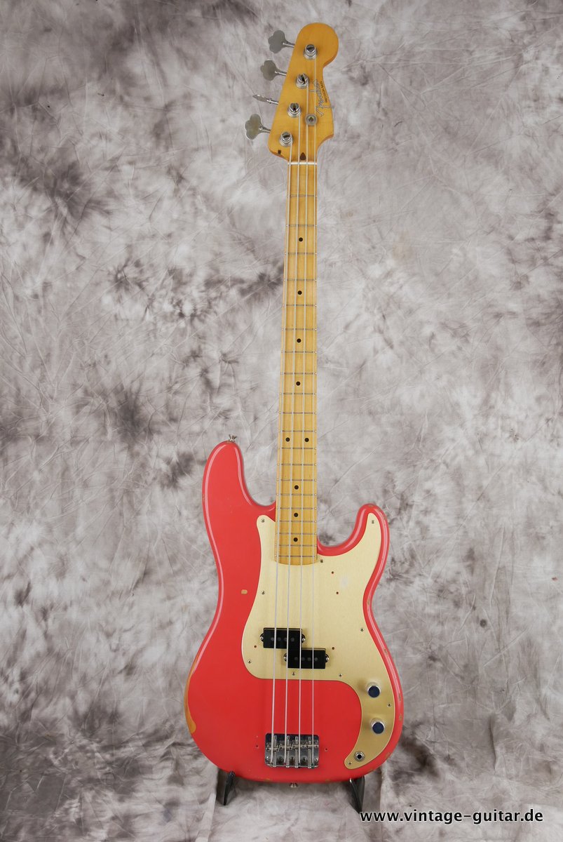 Fender-Precision-Bass-fiesta-red-roadworn-001.JPG