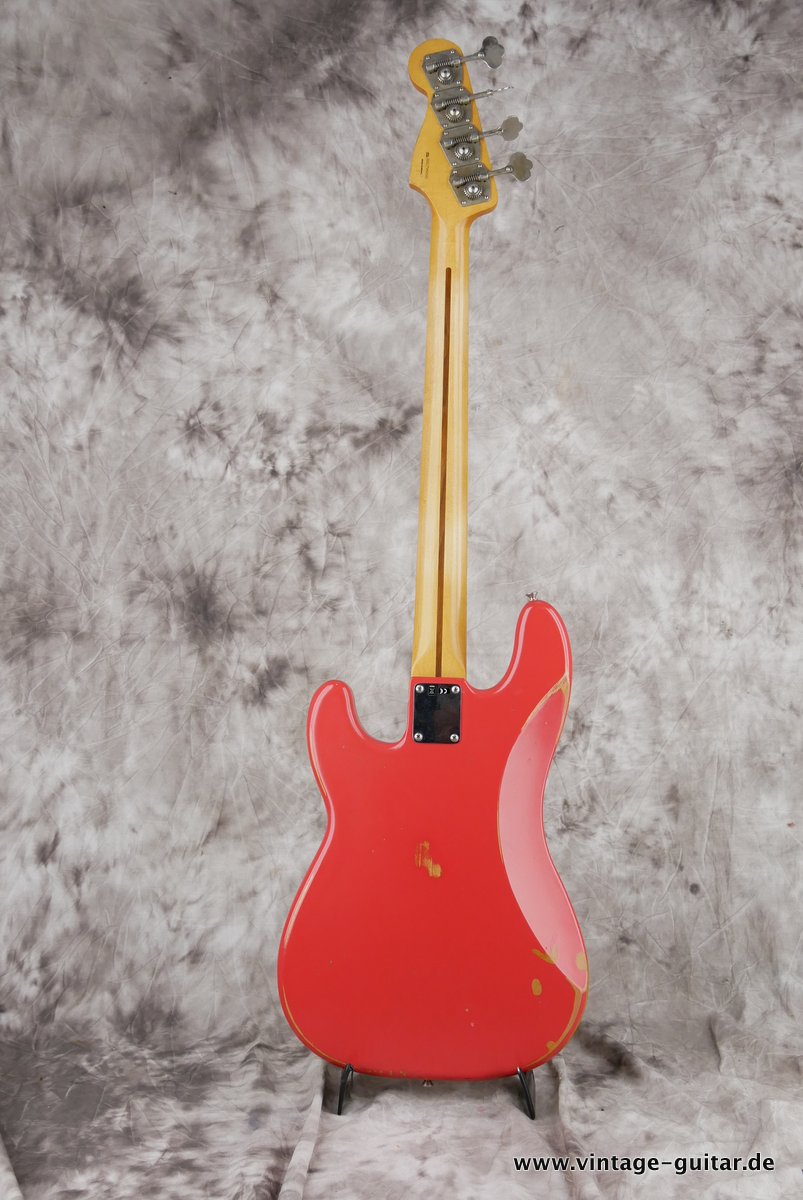 Fender-Precision-Bass-fiesta-red-roadworn-003.JPG