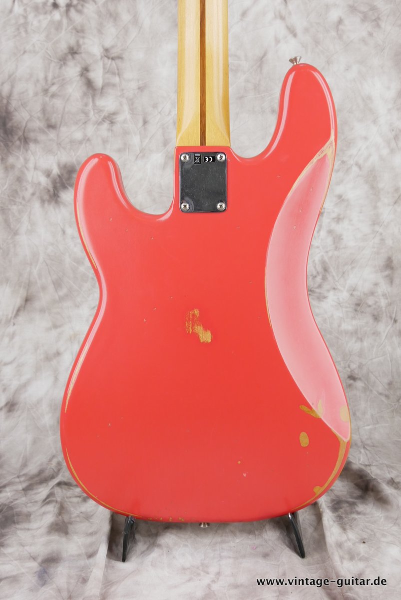 Fender-Precision-Bass-fiesta-red-roadworn-004.JPG