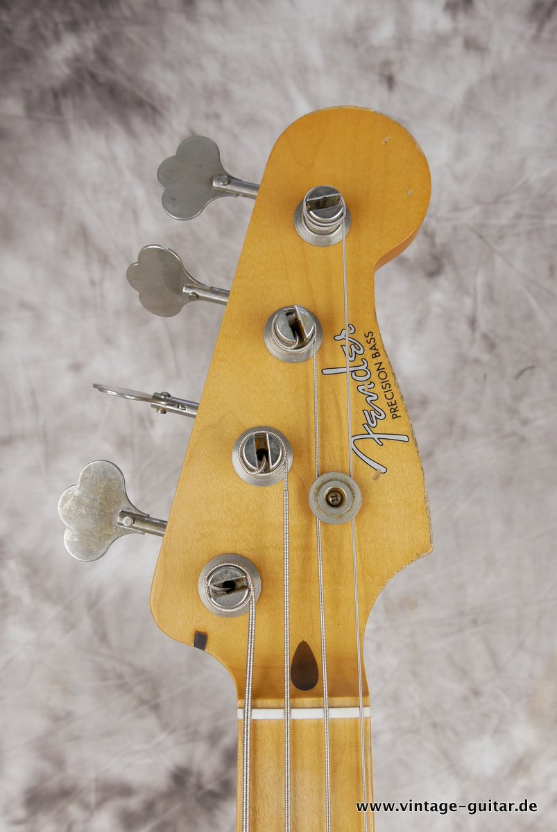 Fender-Precision-Bass-fiesta-red-roadworn-005.JPG