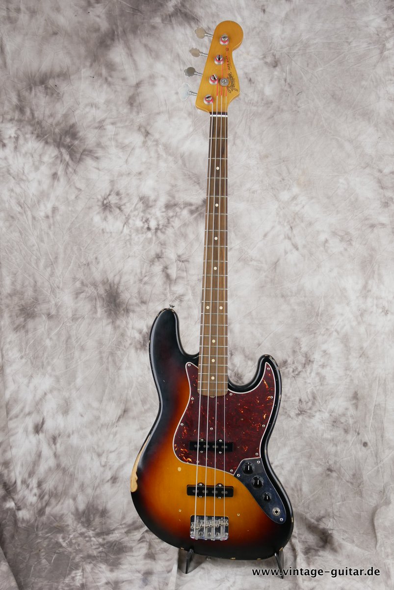 Fender-Jazz-Bass-60s-Reissue-roadworn-sunburst-001.JPG