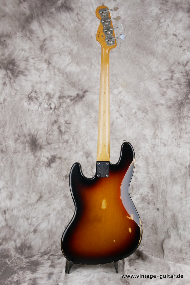 Fender-Jazz-Bass-60s-Reissue-roadworn-sunburst-003.JPG