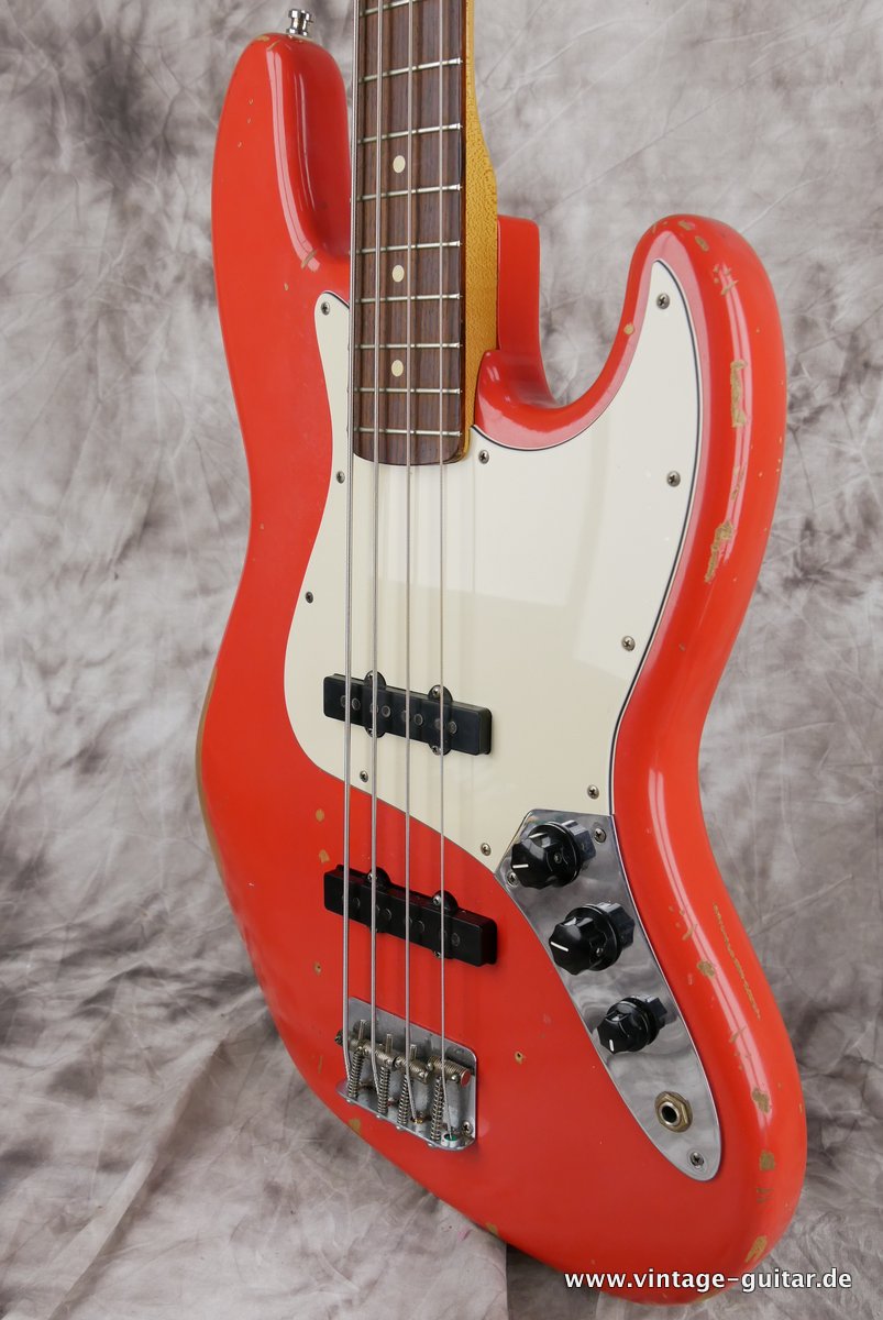 Fender-Jazz-Bass-60s-reissue-sunburst-roadworn-006.JPG