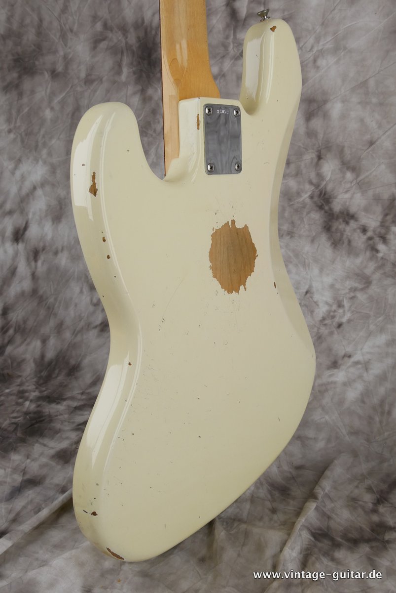 Fender-Jazz-Bass-1960s-Reissue-AVRI-Custom-Shop-1999-007.JPG