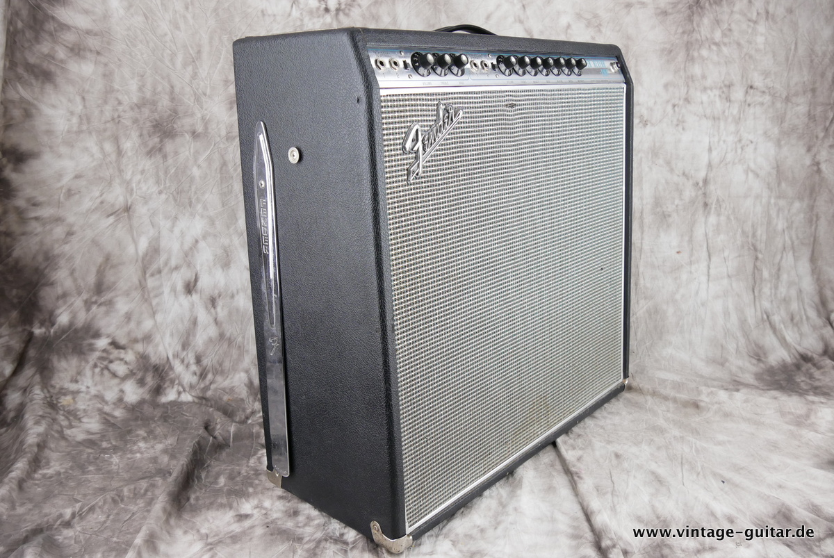 Fender_Super_Reverb_silverface_alutrim_1968-003.JPG