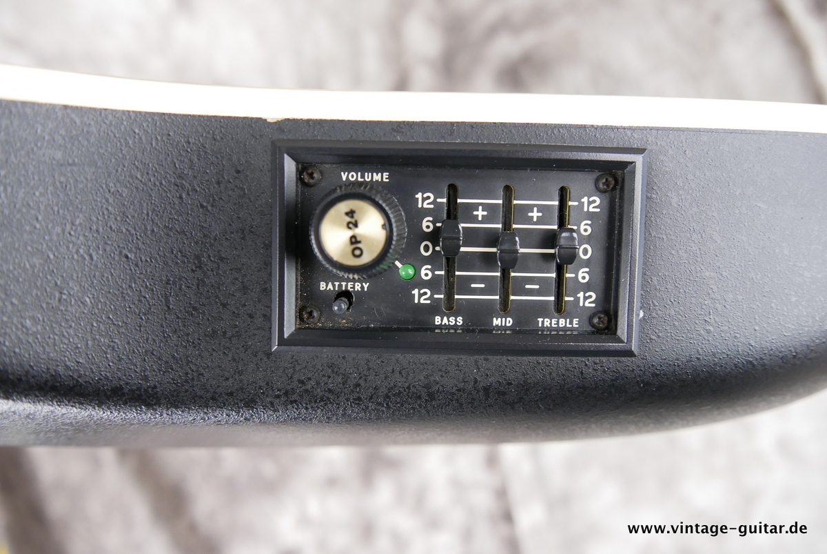 img/vintage/4243/Ovation_Custom_Legend_1869_black_1988-013.JPG