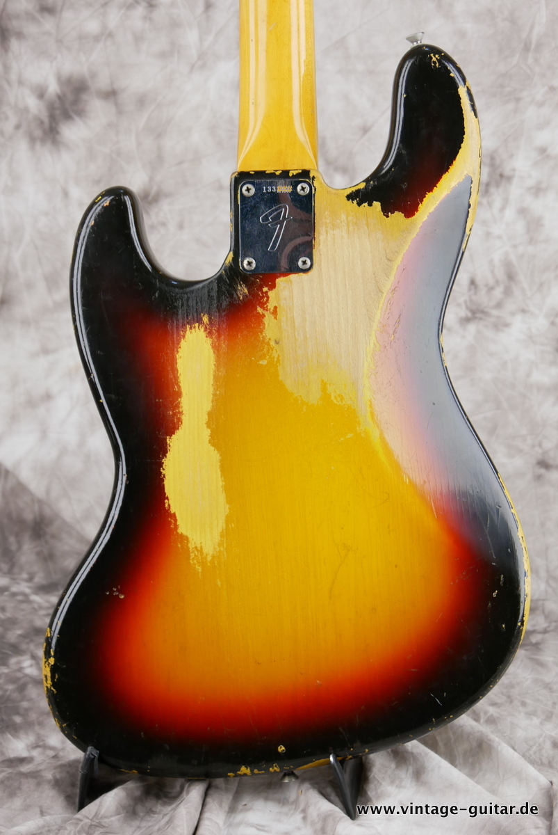 Fender_Jazz_Bass_sunburst_1966-004.JPG