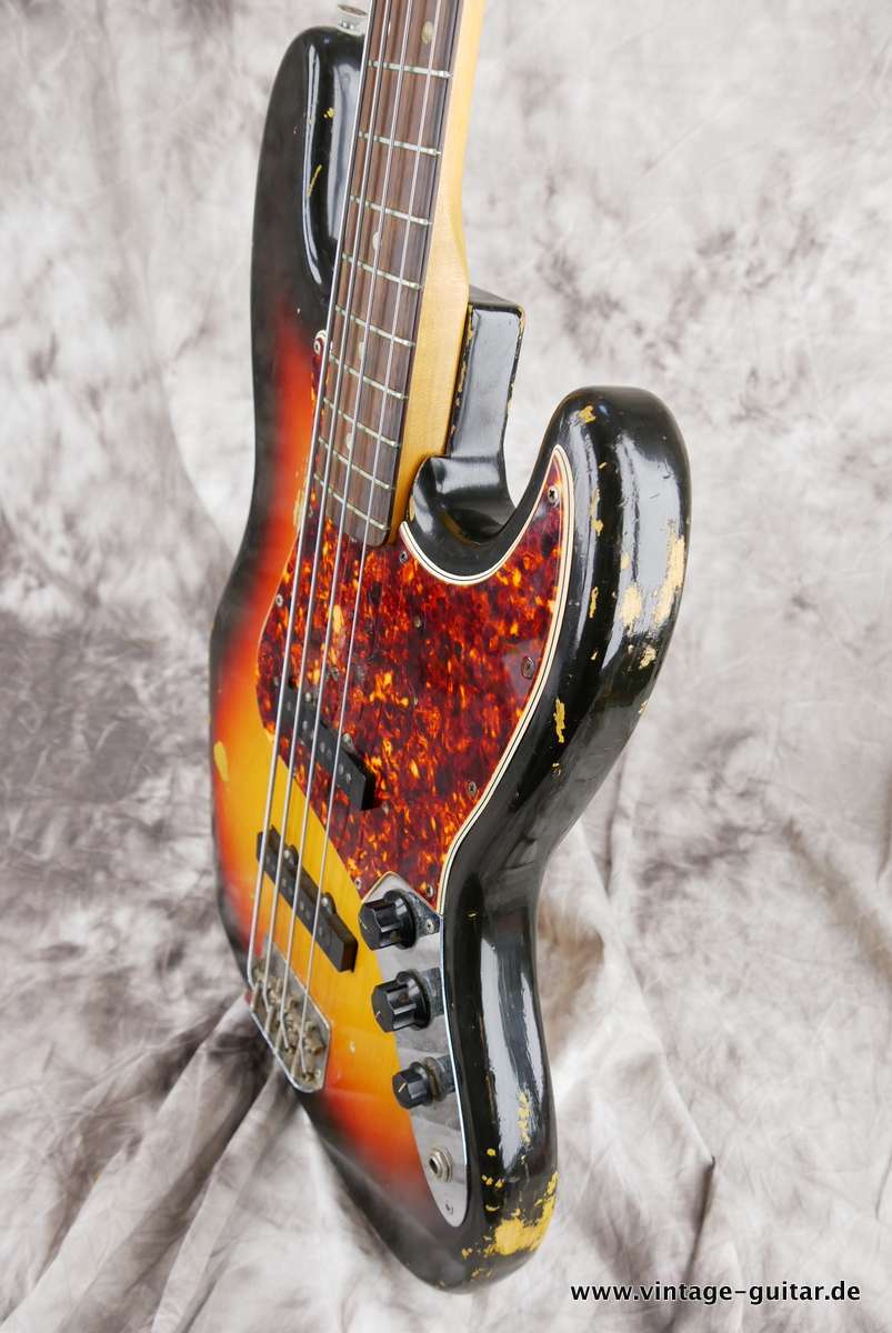 Fender_Jazz_Bass_sunburst_1966-006.JPG