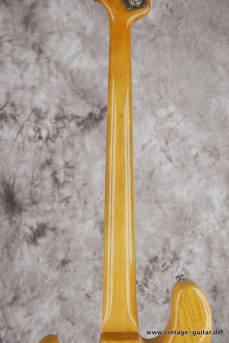 img/vintage/4261/Fender_Jazz_Bass_refin_natural_1963-012.JPG