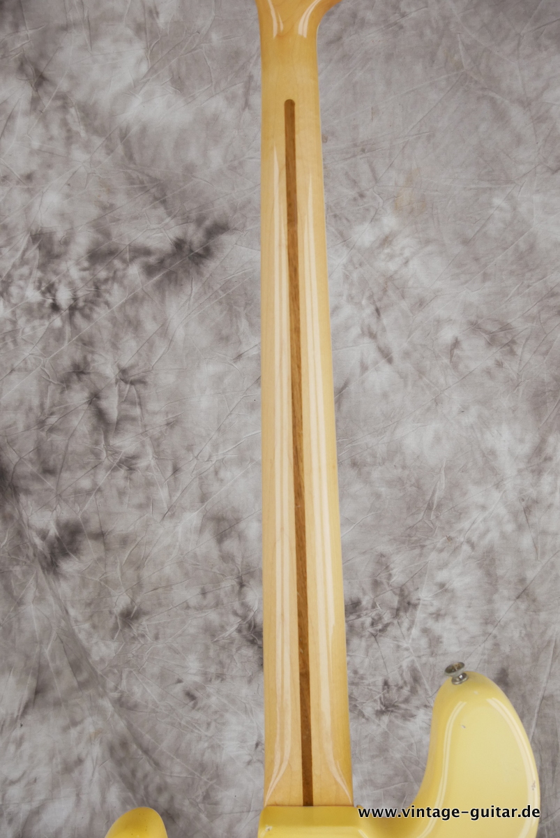 img/vintage/4262/Fender_Jazz_Bass_olympic_white_1978-012.JPG
