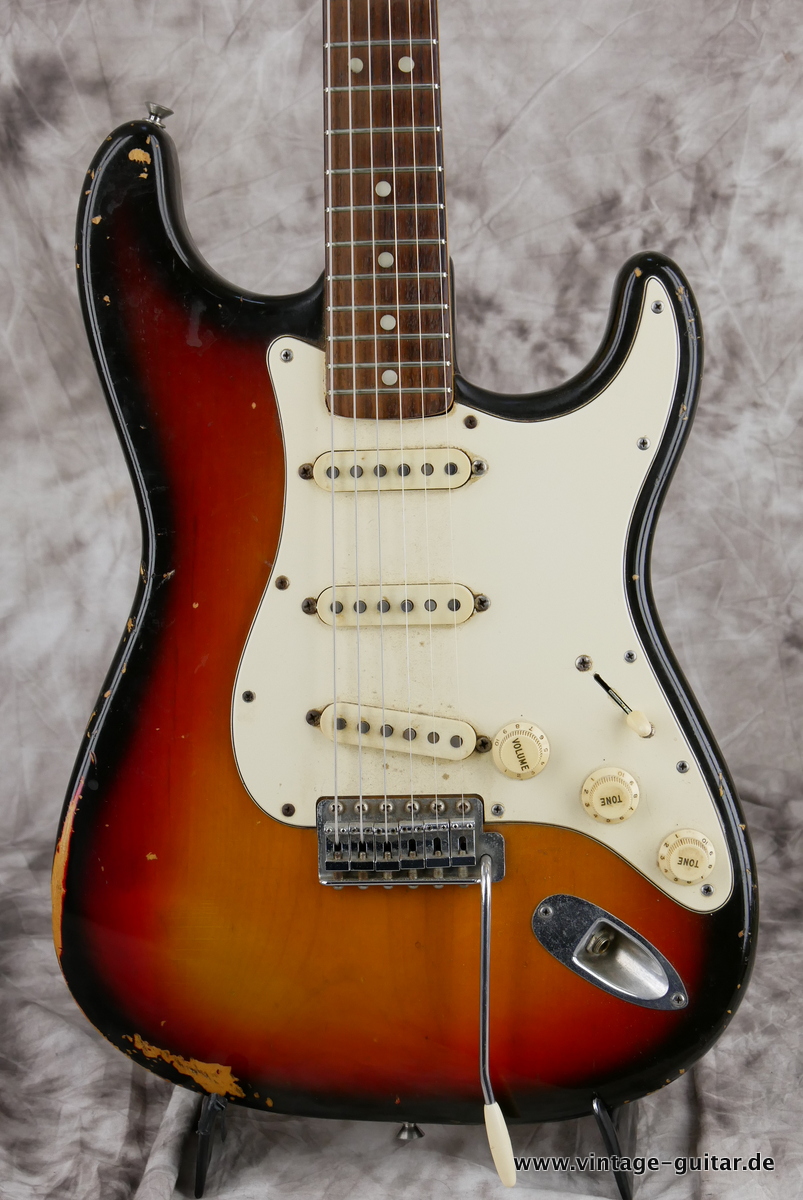 Fender_Stratocaster_sunburst_1973-003.JPG