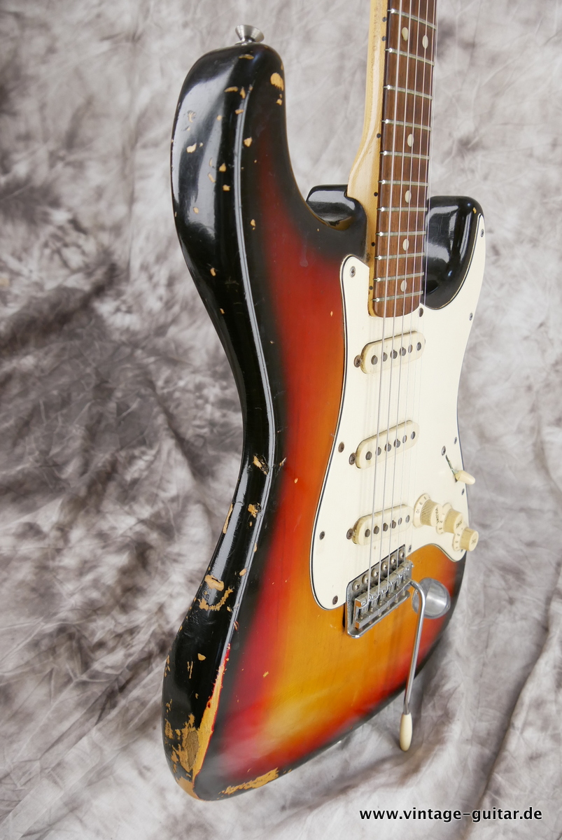 Fender_Stratocaster_sunburst_1973-005.JPG