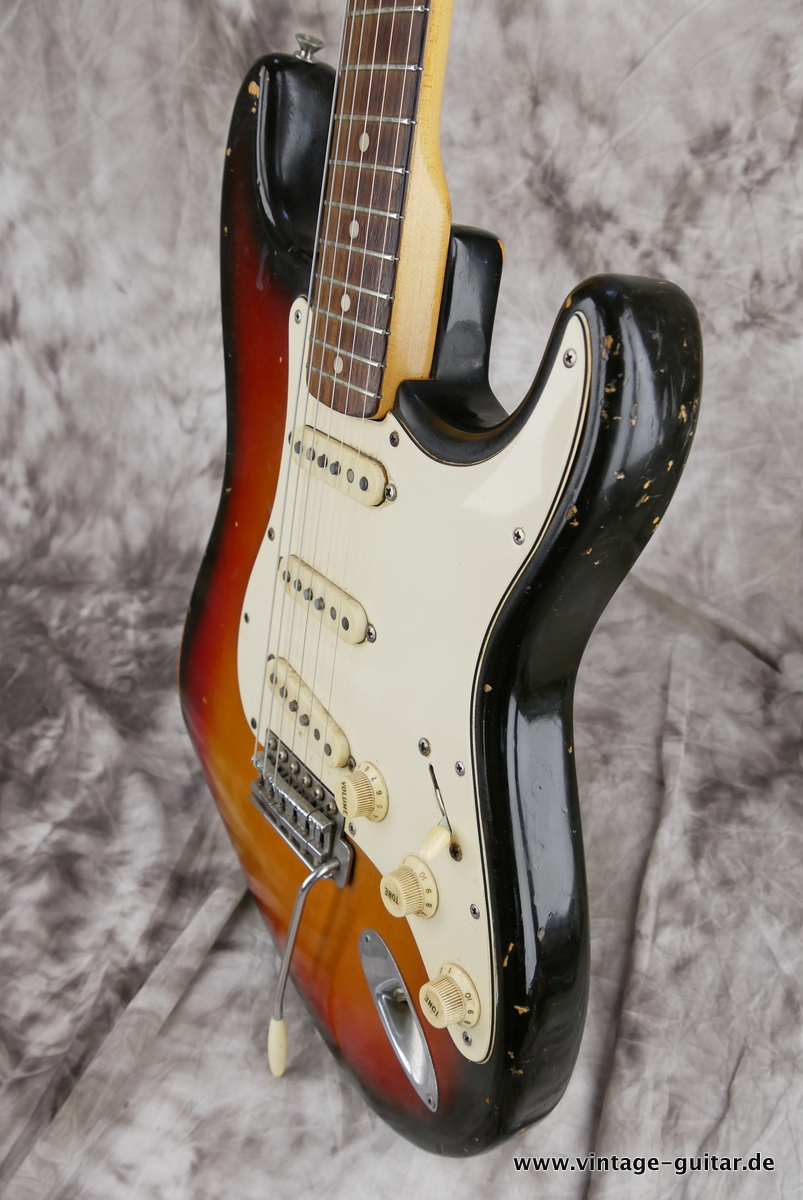 Fender_Stratocaster_sunburst_1973-006.JPG