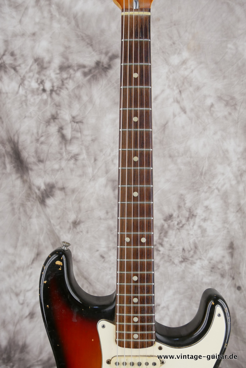 Fender_Stratocaster_sunburst_1973-011.JPG