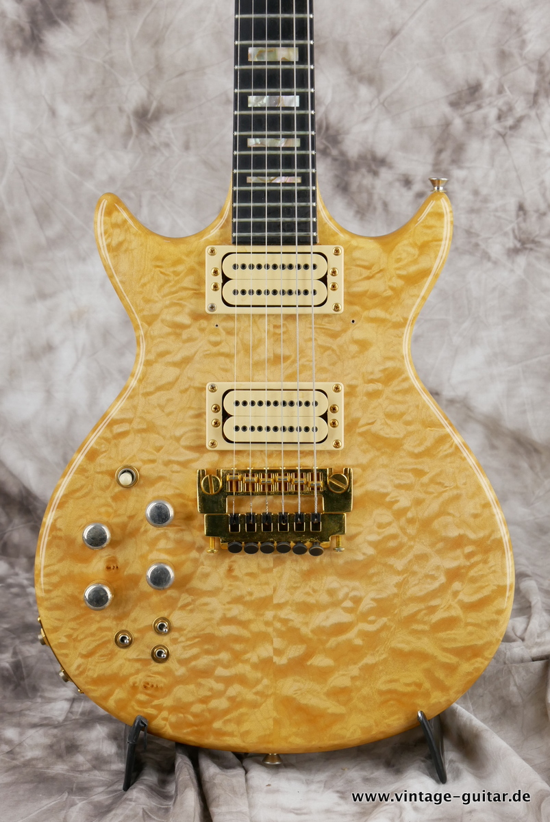 Carvin_DC_160_lefthand_curly_maple_1987-003.JPG