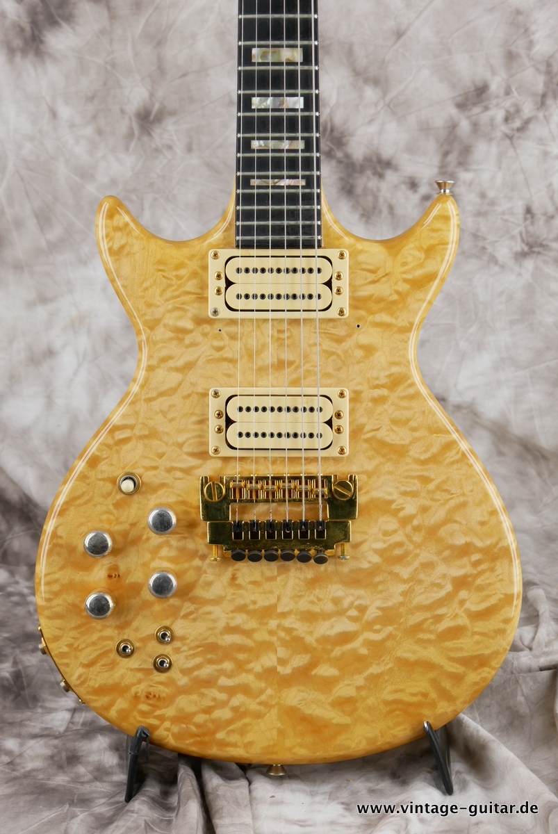 img/vintage/4265/Carvin_DC_160_lefthand_curly_maple_1987-003.JPG