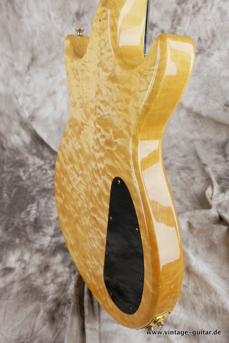 img/vintage/4265/Carvin_DC_160_lefthand_curly_maple_1987-008.JPG