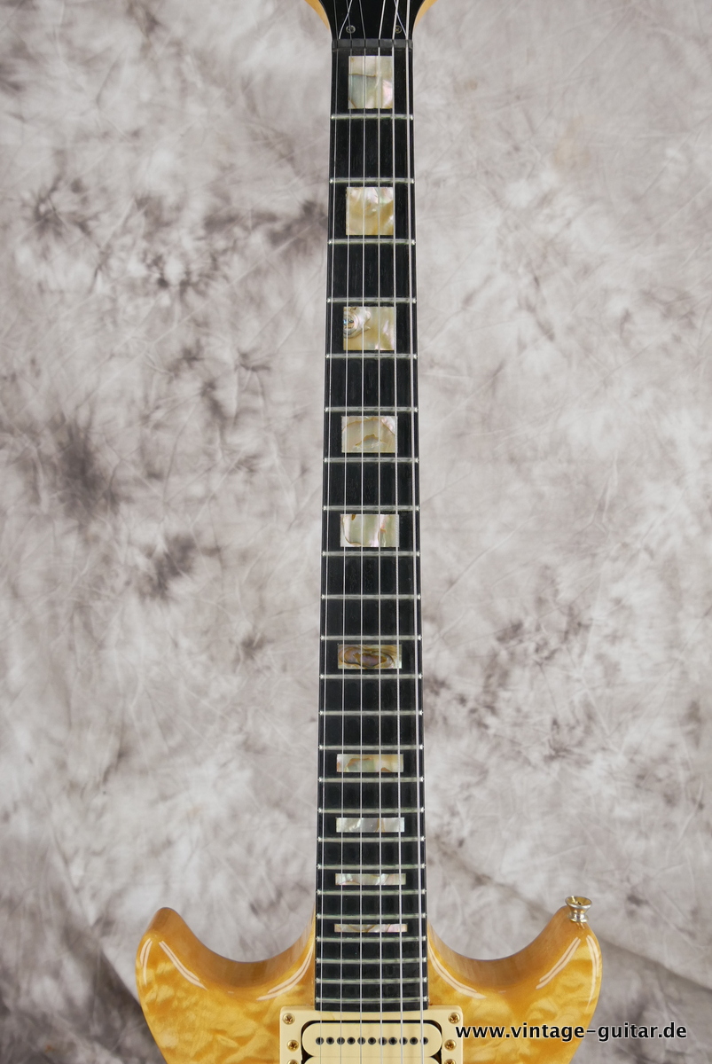 img/vintage/4265/Carvin_DC_160_lefthand_curly_maple_1987-011.JPG