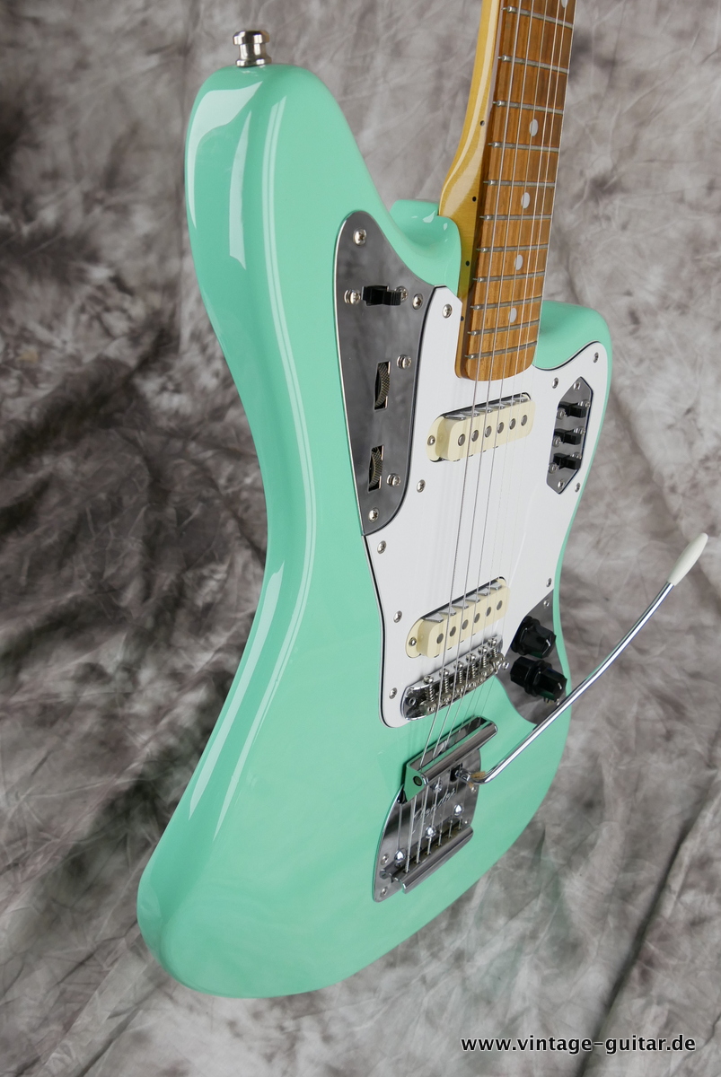 Fender_Jaguar_green_Japan_1993-005.JPG