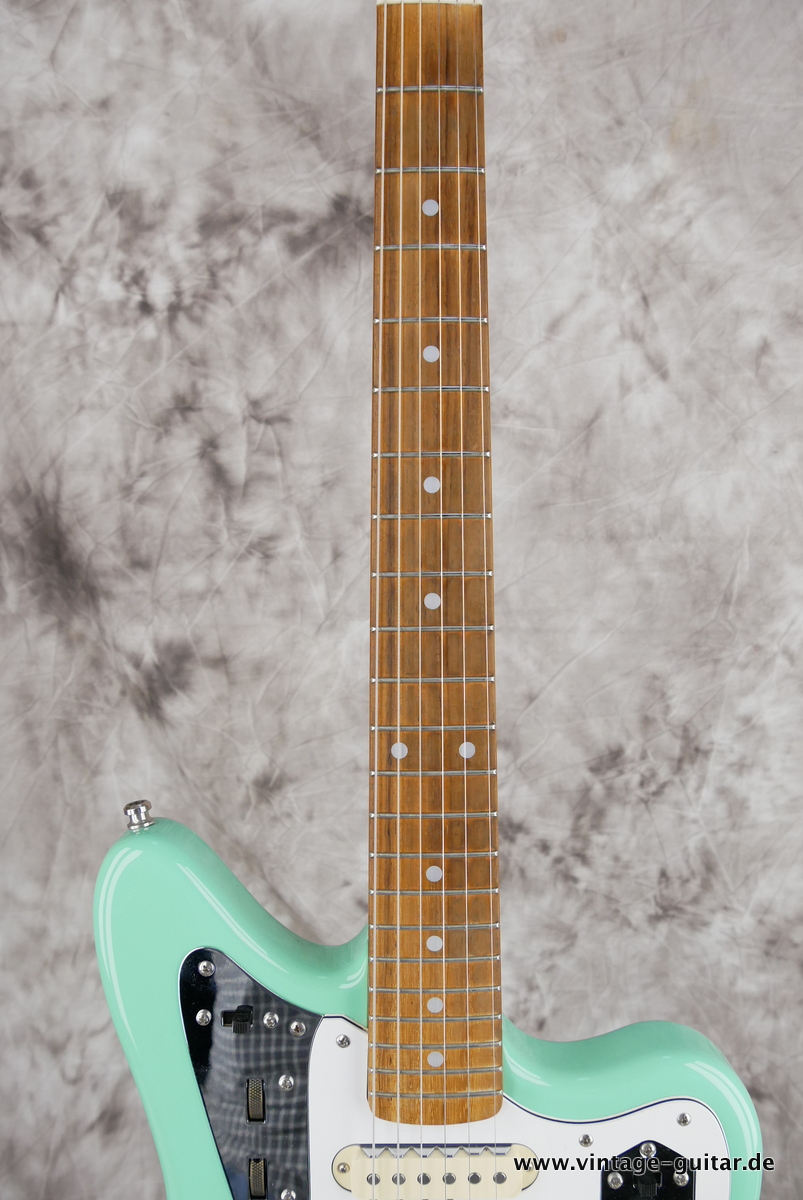 Fender_Jaguar_green_Japan_1993-011.JPG
