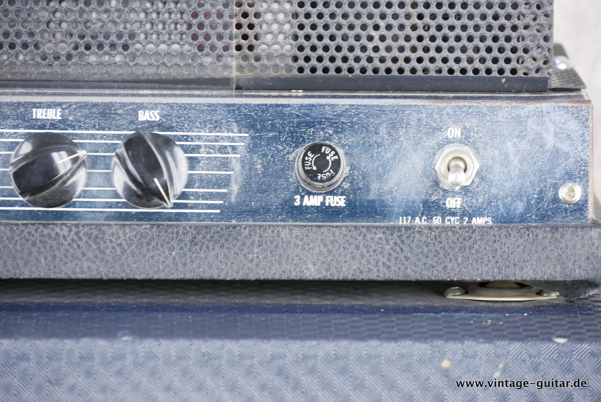 Ampeg_SB_12_Portaflex_black_1966-008.JPG