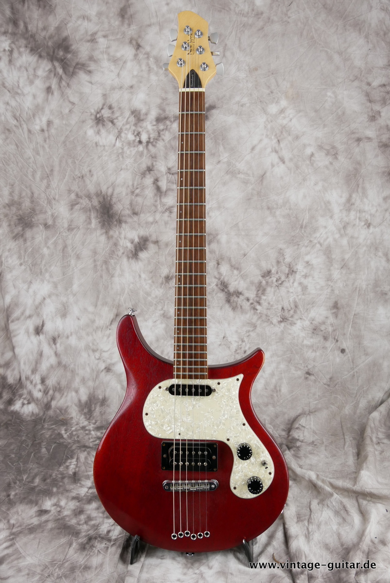 img/vintage/4272/Patrick_Eggle_New_York_transparent_cherry_red_1994-001.JPG