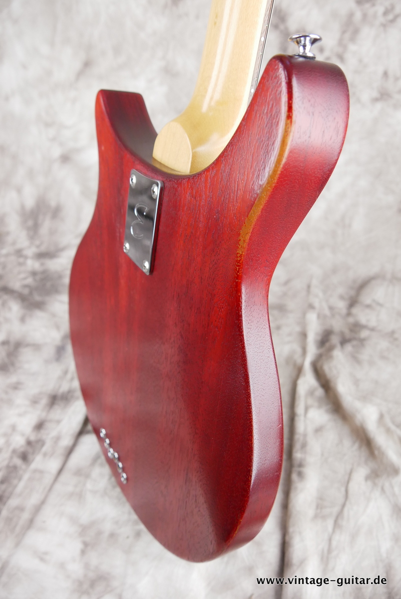 img/vintage/4272/Patrick_Eggle_New_York_transparent_cherry_red_1994-008.JPG