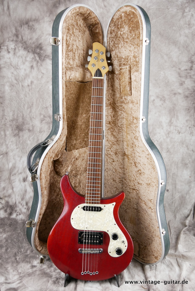 img/vintage/4272/Patrick_Eggle_New_York_transparent_cherry_red_1994-014.JPG
