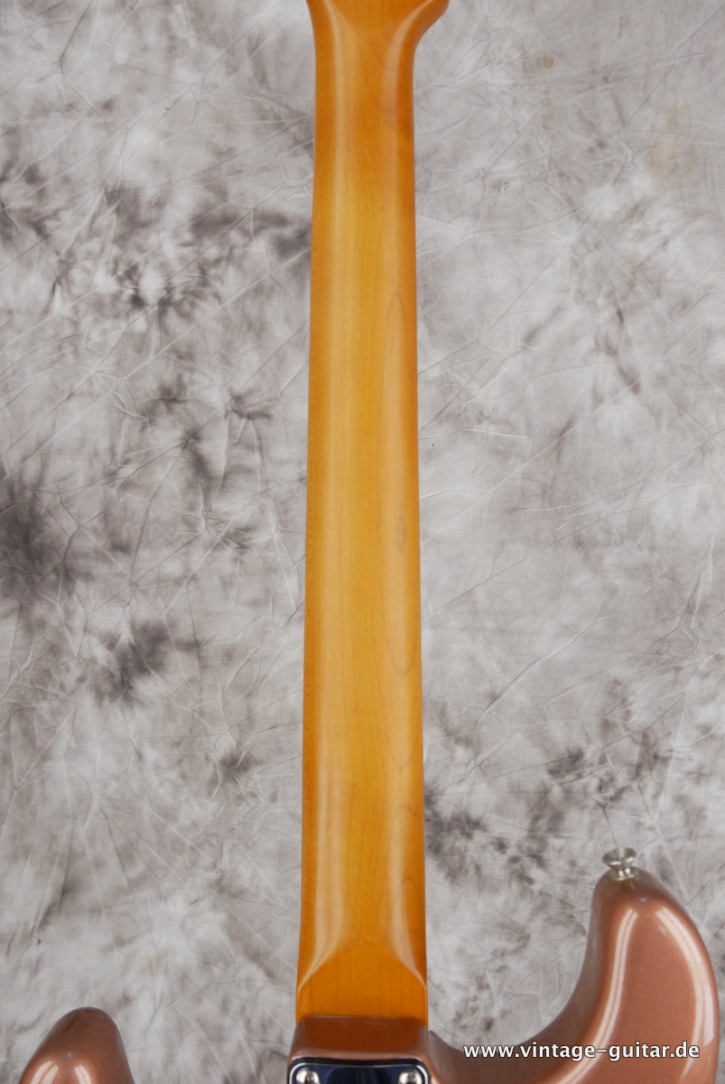 img/vintage/4278/Fender_Stratocaster_classic_60_Mexico_burgundy_mist_metallic_1998-012.JPG