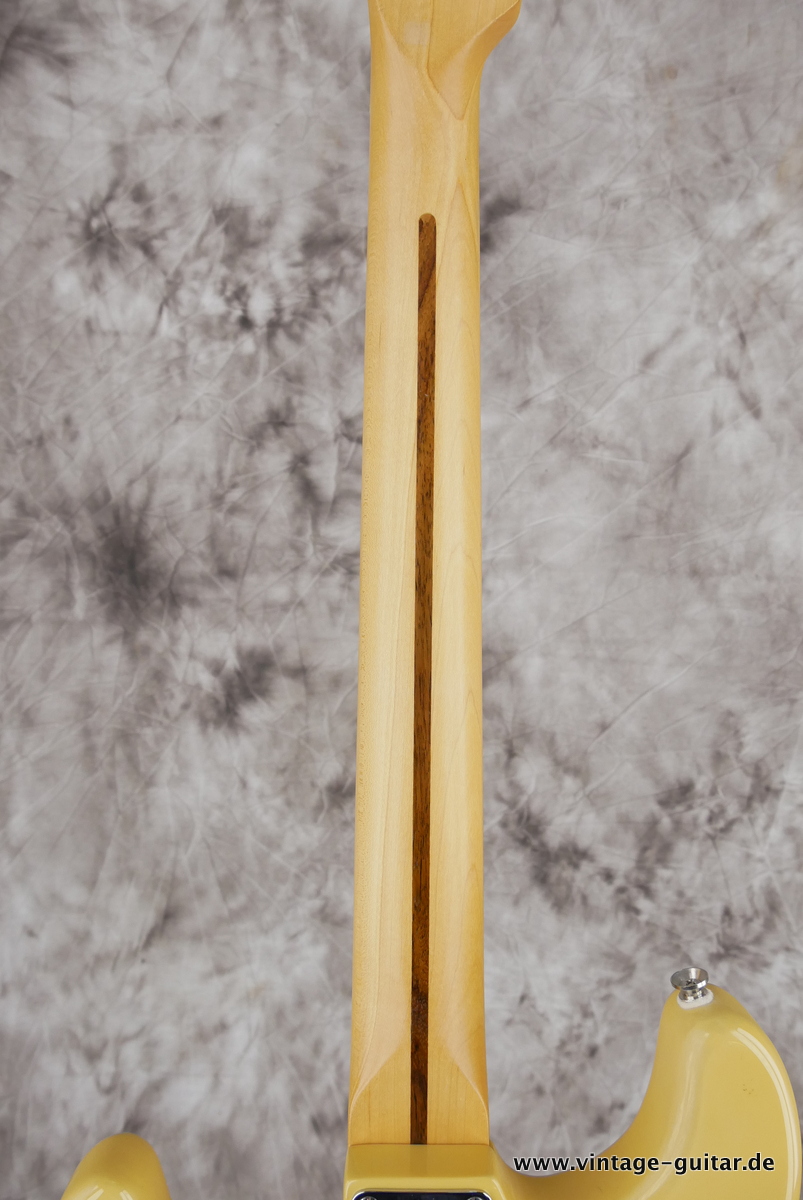 img/vintage/4281/Fender_Squier_51_vintage_modified_desert_sand_2007-007.JPG