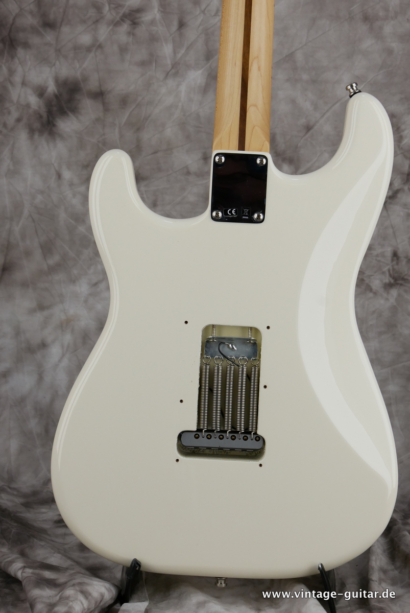 Fender_Stratocaster_Jimmie_Vaughan_olympic_white_2017-004.JPG