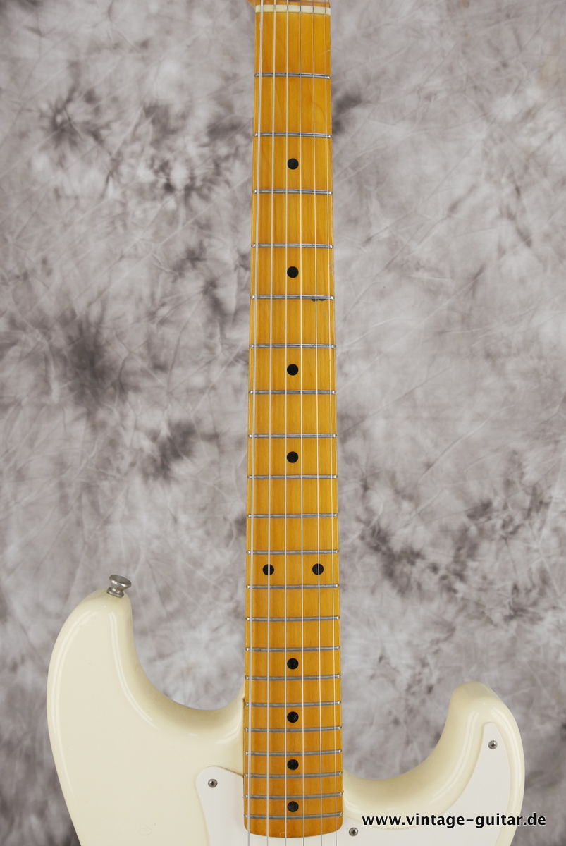 img/vintage/4289/Fender_Stratocaster_50s_vintage_Japan_olympic_white_1993-011.JPG