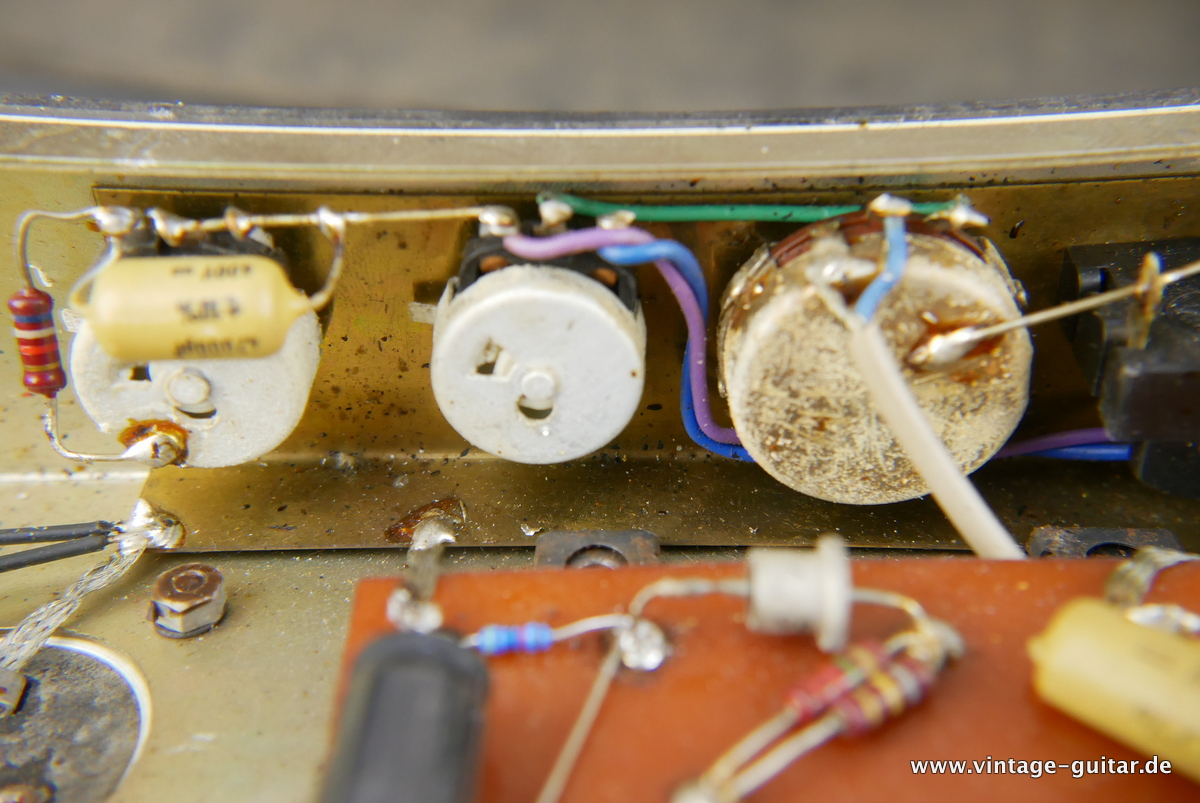 img/vintage/4293/Selmer_Treble_n_Bass_Mk_III_1970-014.JPG