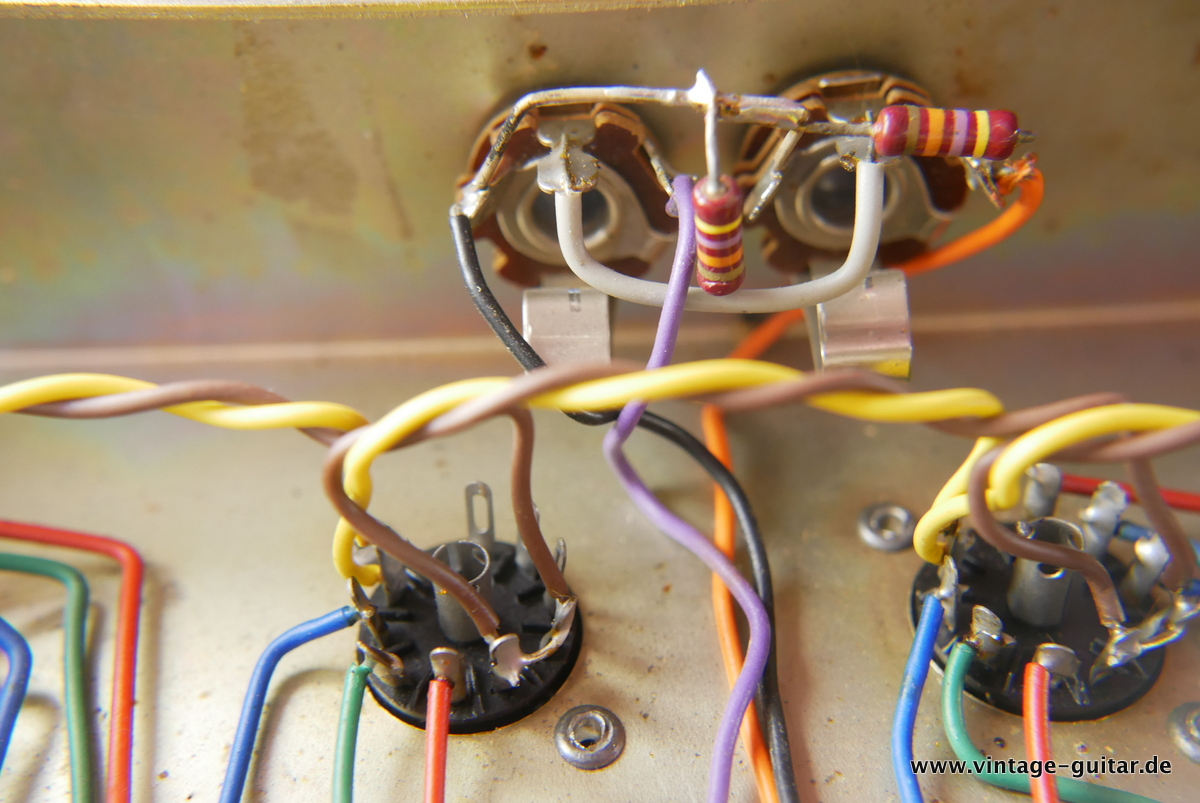 img/vintage/4293/Selmer_Treble_n_Bass_Mk_III_1970-015.JPG