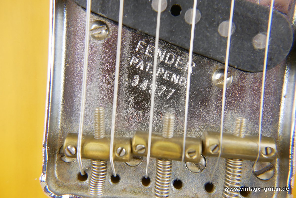 Fender-Telecaster-AVRI-1952-Reissue-1999-015.JPG