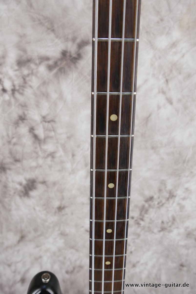 Fender-Jazz-Bass-1965-sunburst-011.JPG