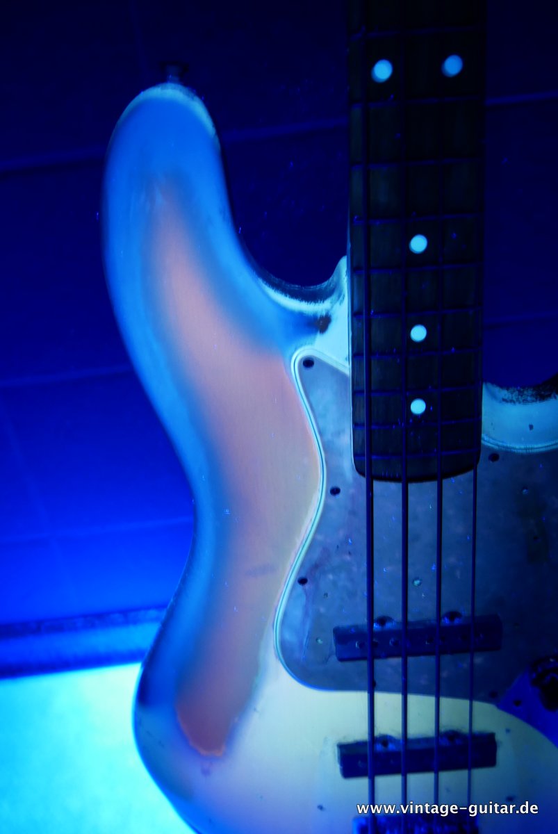 Fender-Jazz-Bass-1965-sunburst-019.JPG