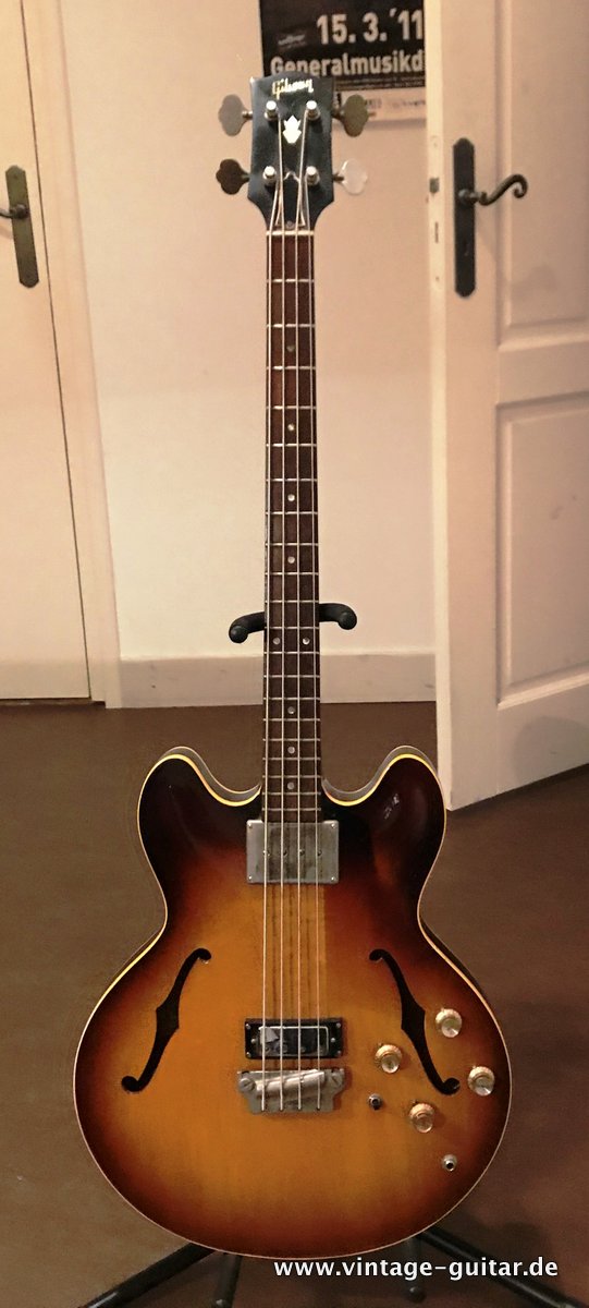 Gibson-Bass-EB-3D-1964-001.jpg
