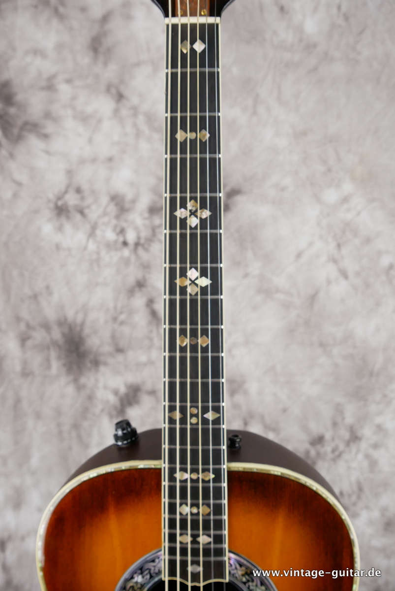 Ovation_1619_Custom_Legend_electric_sunburst_1981-011.JPG