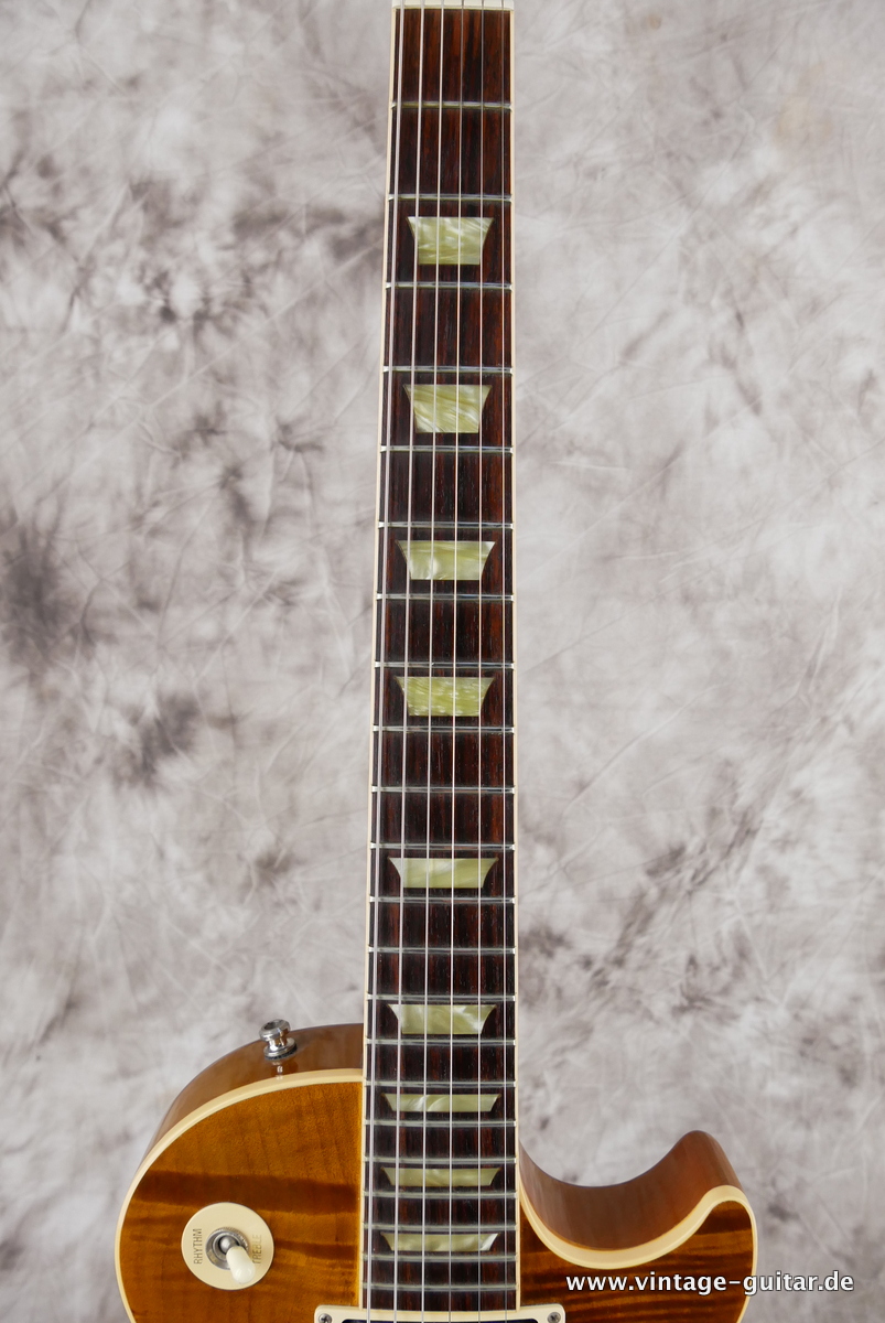 Gibson_Les_Paul_classic_plus_USA_dark_amber_1993-011.JPG
