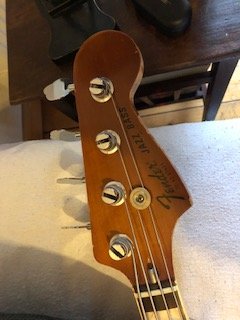 Fender-Jazz-Bass-1977-natural-007.jpg